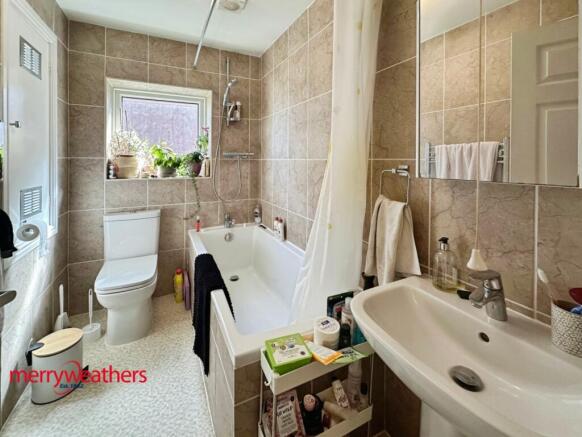2 bed End of Terrace to rent Image 4