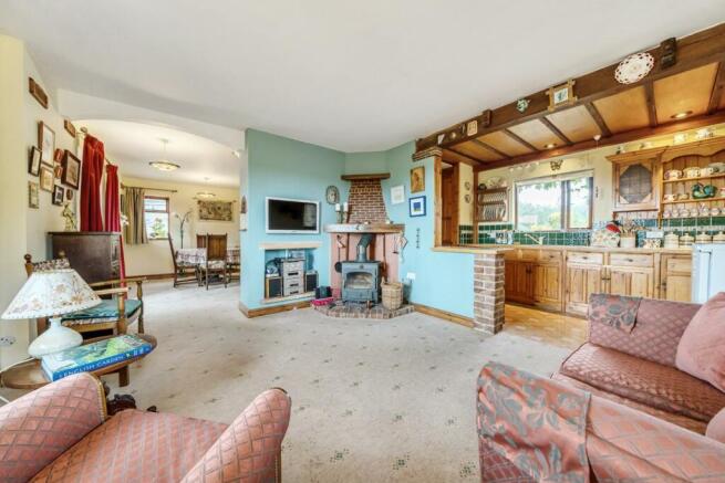 SITTING ROOM.jpg