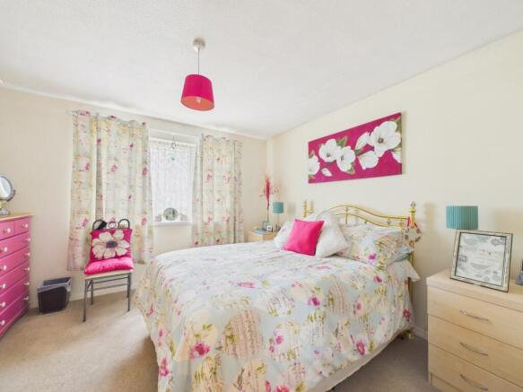2 bed Semi-Detached for sale Image 8