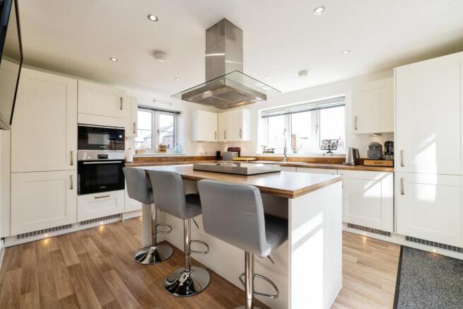 Kitchen/Breakfast