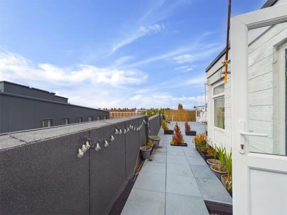 CAM01387G0-PR0056-ST