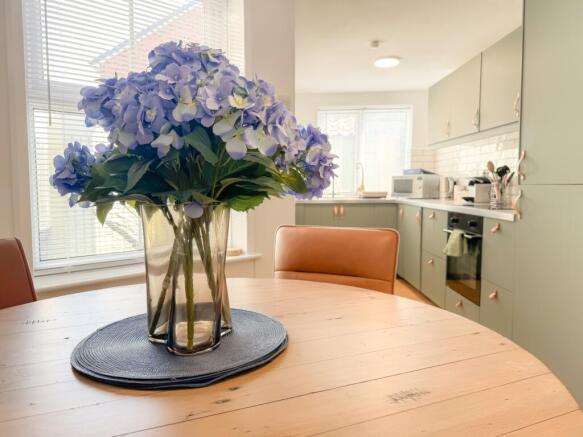 2 bed Town House for sale Image 6
