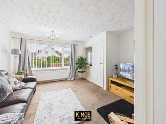 4 bed Semi-Detached for sale Image 6