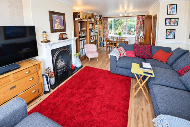 Lounge 3