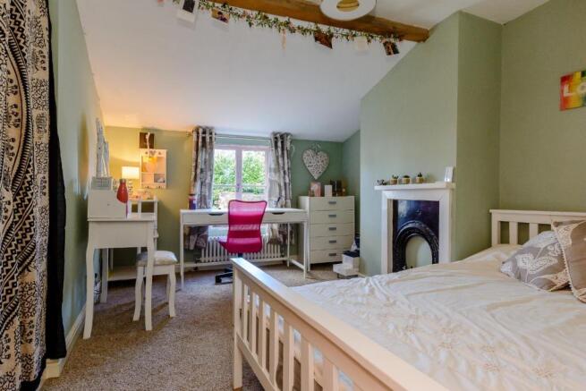 8374328-interior11.jpg