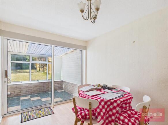 2 bed Semi-Detached for sale Image 8