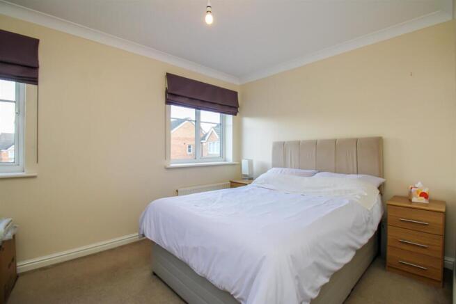 2 bed Town House for sale Image 6