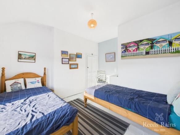 5 bed Terraced for sale Image 7