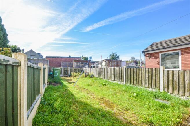 2 bed Terraced for sale Image 7