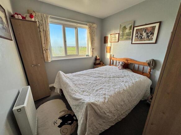 3 bed House for sale Image 9