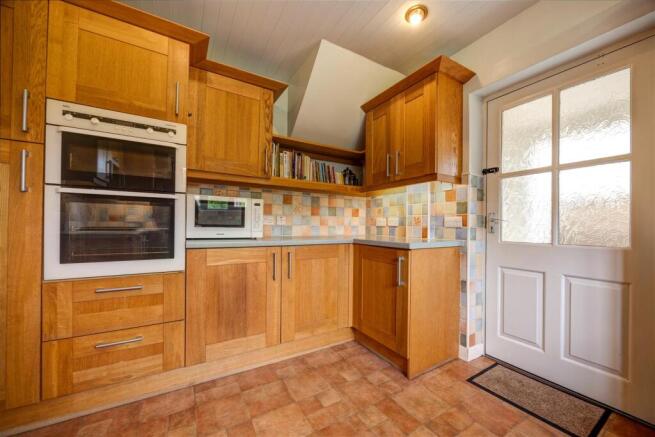 3 bed Semi-Detached for sale Image 8