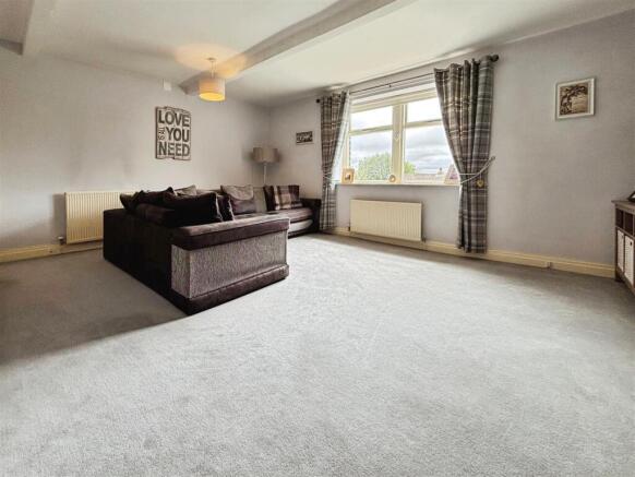 4 bed Terraced for sale Image 7