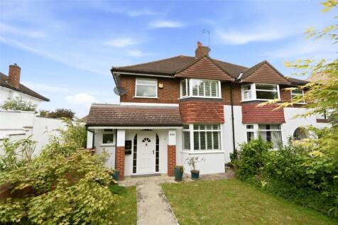 Staines Road, Twickenham, TW2