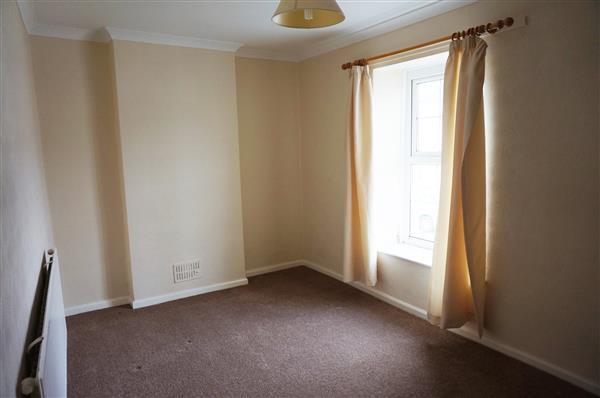 BEDROOM 1 :