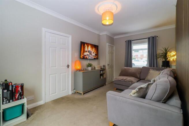 3 bed Terraced for sale Image 4
