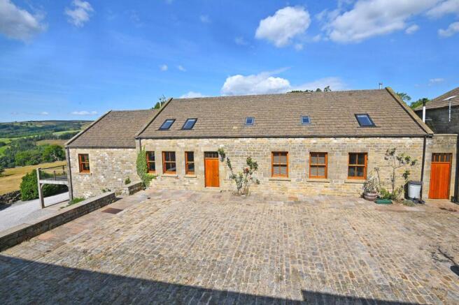 6 bed Detached for sale Image 7