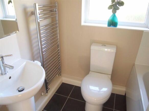 BATHROOM/WC