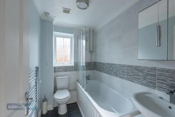 248-longs-drive-yate-bristol-south-gloucestershire