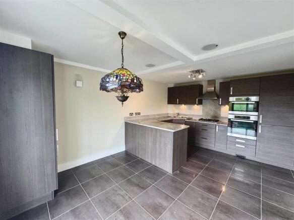 Kitchen/dining