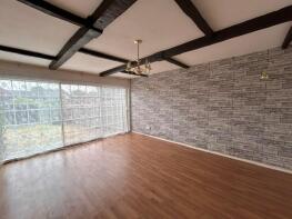 26, Woodbridge Close, Luton LU4 9DB