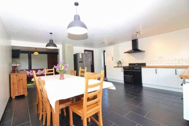 Kitchen/Breakfast