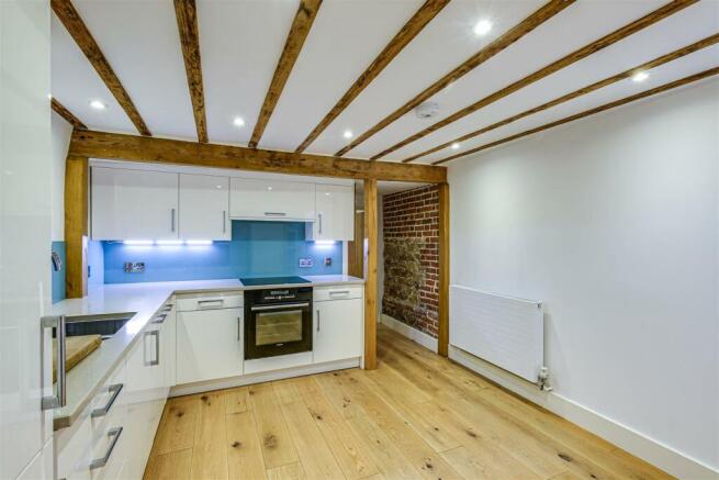 7. Kitchen.jpg