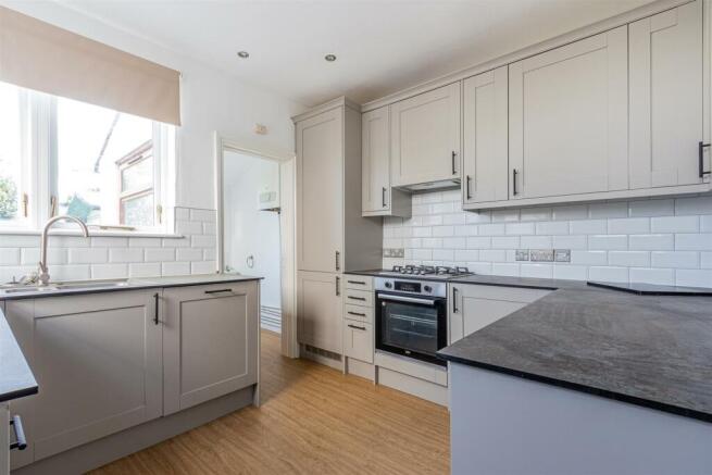 Plastruton Avenue 90-10.jpg