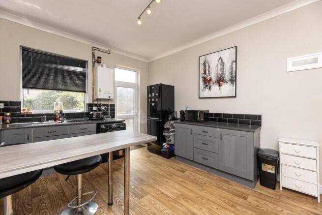 2 bed Terraced for sale Image 5