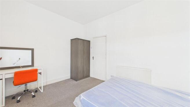 3 bed House to rent Image 10