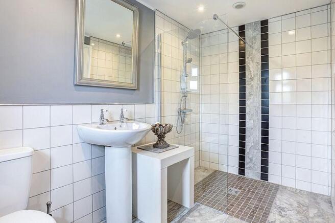 EN SUITE WET ROOM
