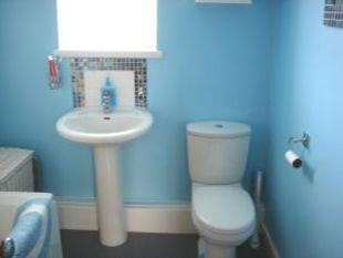 FAMILY  BATHROOM