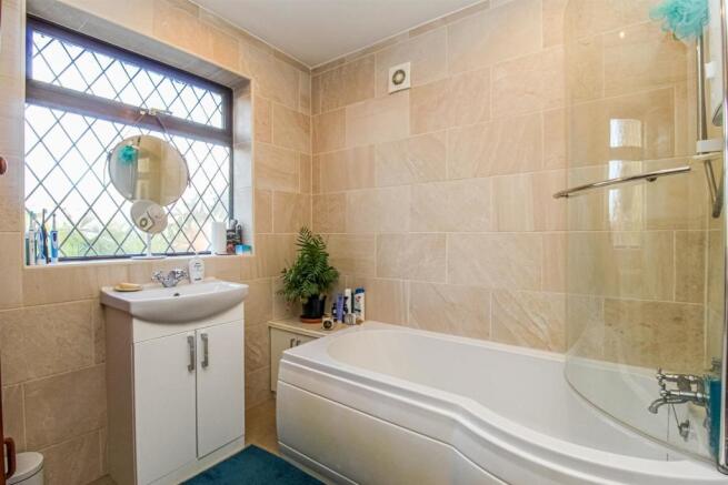 HOUSE BATHROOM