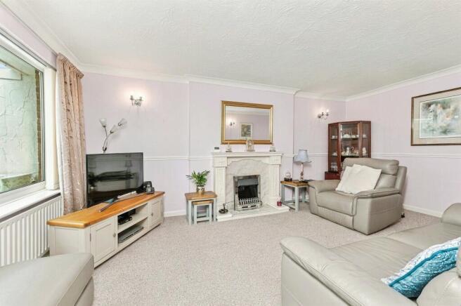 2 bed Semi-Detached Bungalow for sale Image 5
