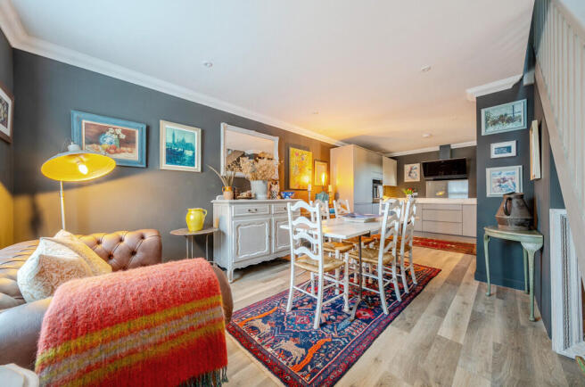 1421170-8-69a5b67...