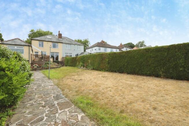 4 bed Semi-Detached for sale Image 12