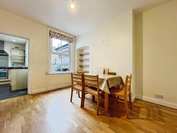 3 bed Terraced for sale Image 6