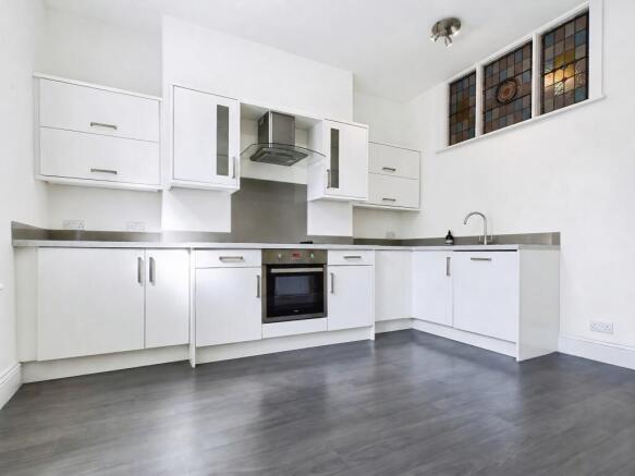 2 bed Flat to rent Image 4