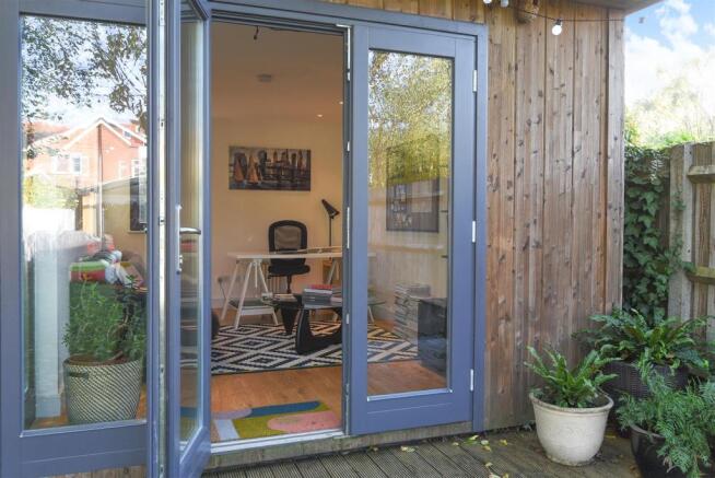 Home Office/ Studio
