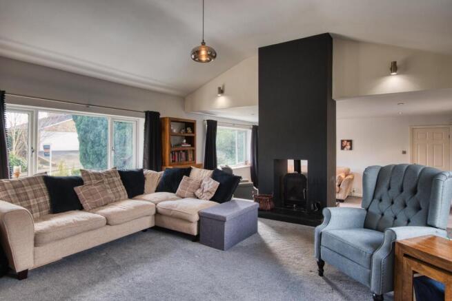 4 bed Detached for sale Image 7