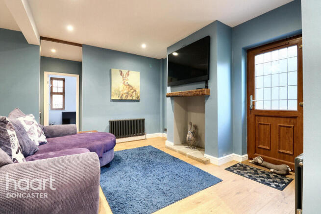 5 bed Detached for sale Image 11