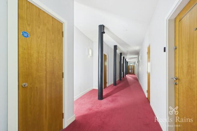 2 bed Apartment for sale Image 11