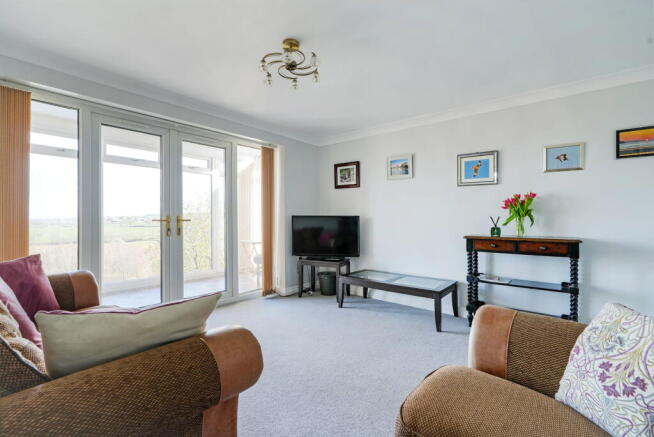 3 bed Semi-Detached for sale Image 4