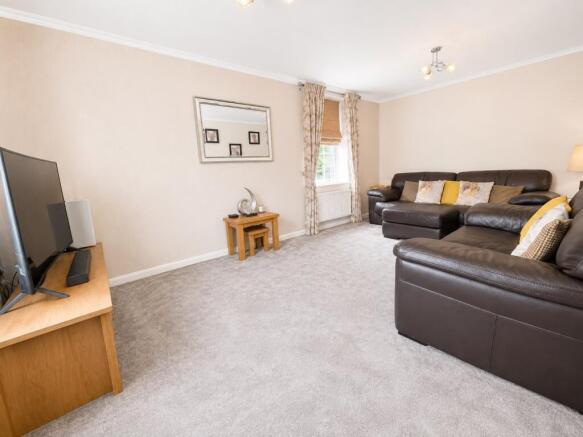 3 bed Detached to rent Image 5