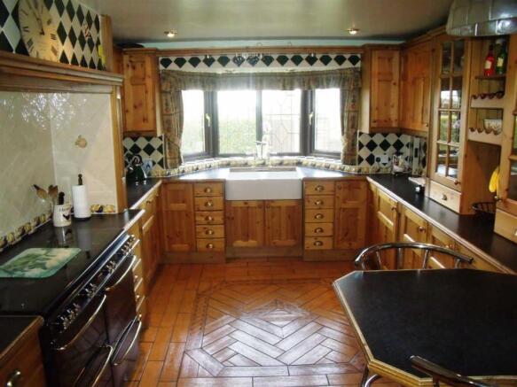 BREAKFAST KITCHEN