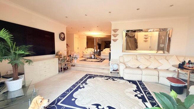 4 bed Detached Bungalow for sale Image 5