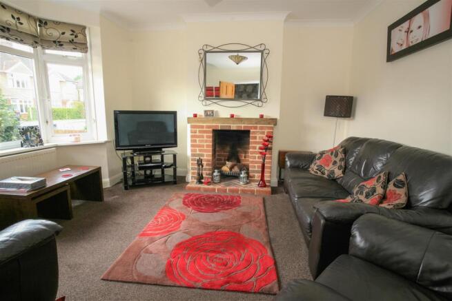 Living Room 2-2.jpg
