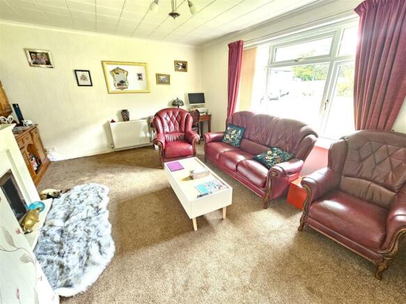 Living Room.jpg
