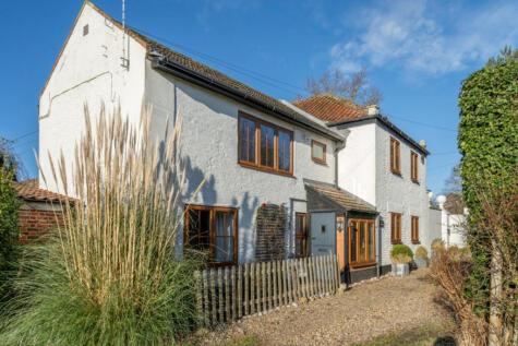Front Road, West Caister, NR30 5