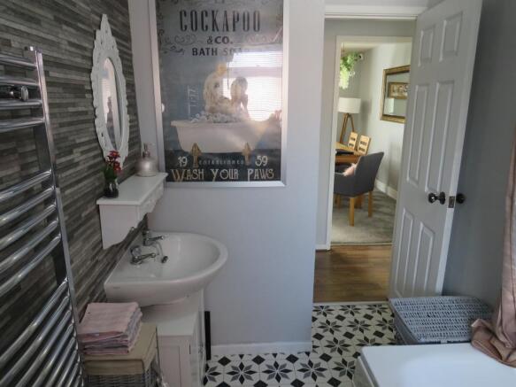 Photo 12