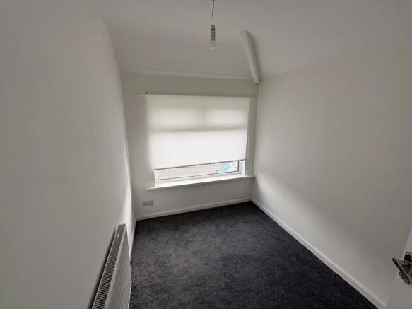 3 bed Semi-Detached to rent Image 12